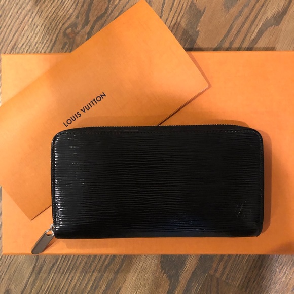 Louis Vuitton Handbags - Louis Vuitton Epi Patent Leather Zippy Wallet